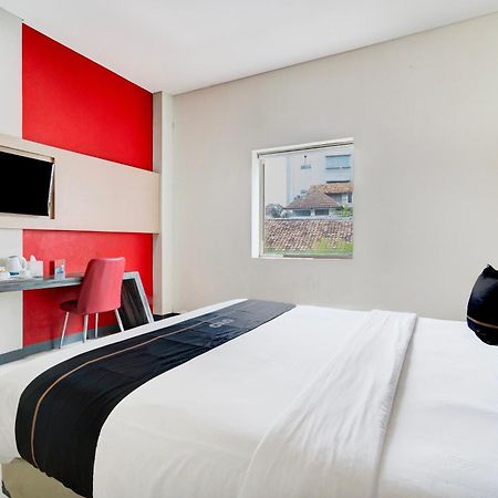 בנדונג Townhouse Oak Cihampelas Near Ciwalk Formerly Promenade Hotel מראה חיצוני תמונה