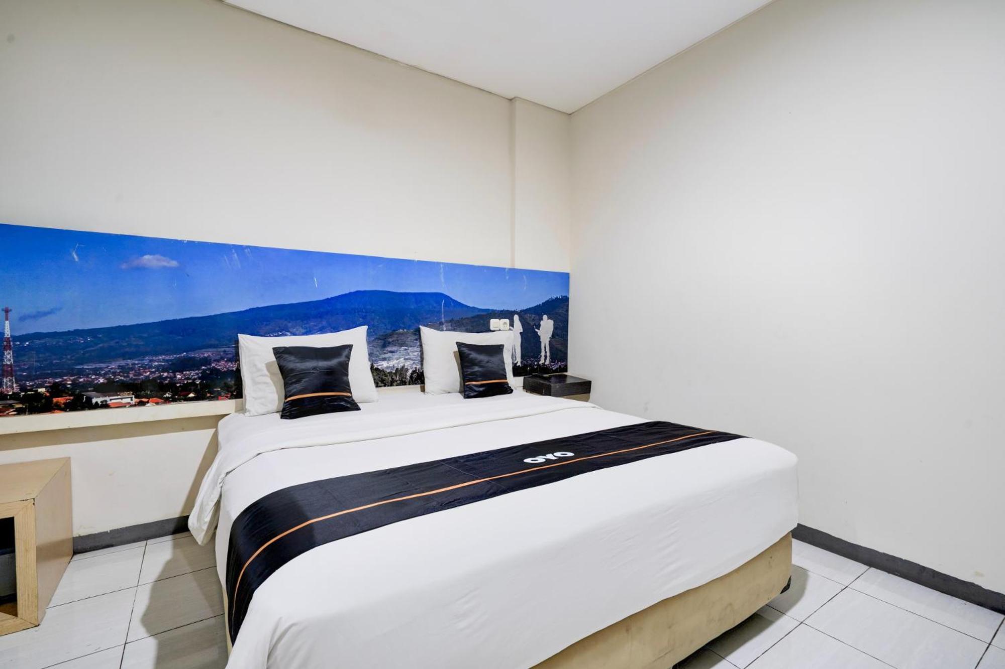 בנדונג Townhouse Oak Cihampelas Near Ciwalk Formerly Promenade Hotel מראה חיצוני תמונה