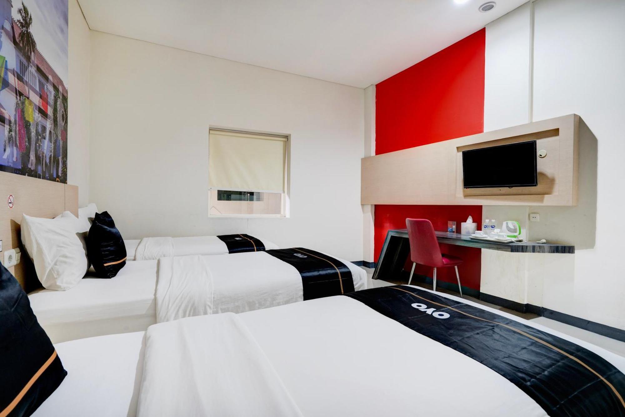 בנדונג Townhouse Oak Cihampelas Near Ciwalk Formerly Promenade Hotel מראה חיצוני תמונה