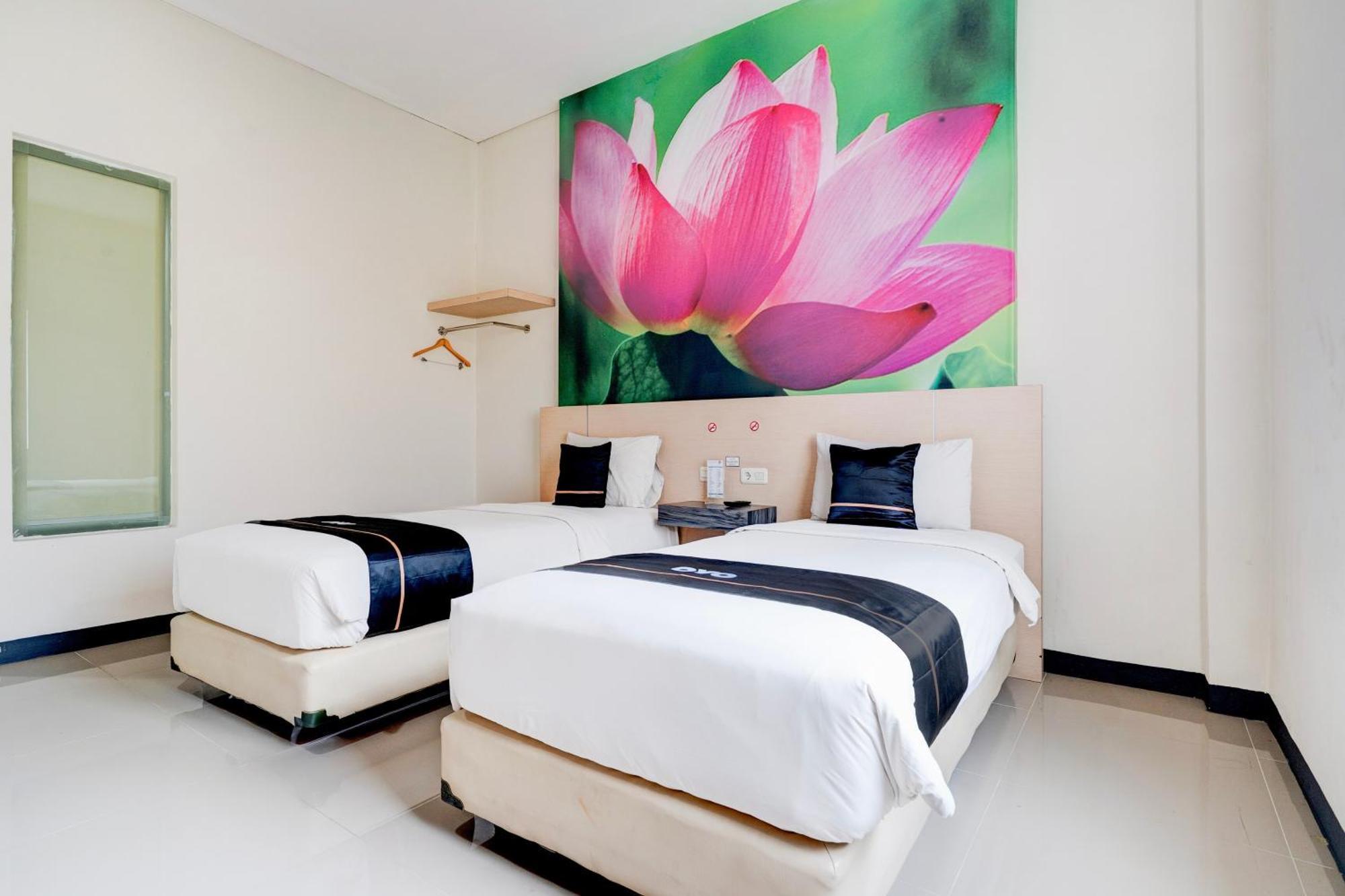 בנדונג Townhouse Oak Cihampelas Near Ciwalk Formerly Promenade Hotel מראה חיצוני תמונה